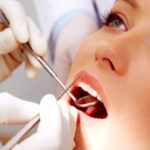 Καθαρισμός δοντιών με μηχάνημα υπερήχων non pain από Χειρουργό Οδοντίατρο στην Νέα Ιωνία