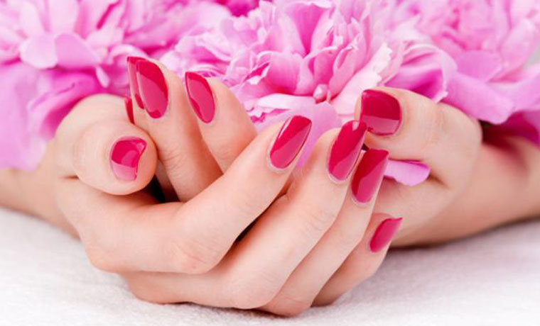 Manicure ημιμόνιμο ή απλό